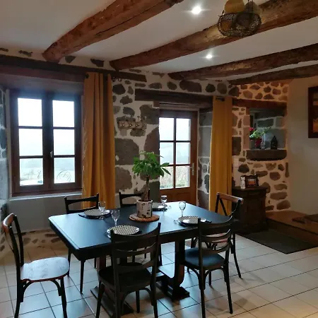 Maison De Caractere Renovee Avec Jardin Clos, Cheminee, Et Animaux Acceptes A - Fr-1-742-322 Tatil Evi Anglards-de-Salers